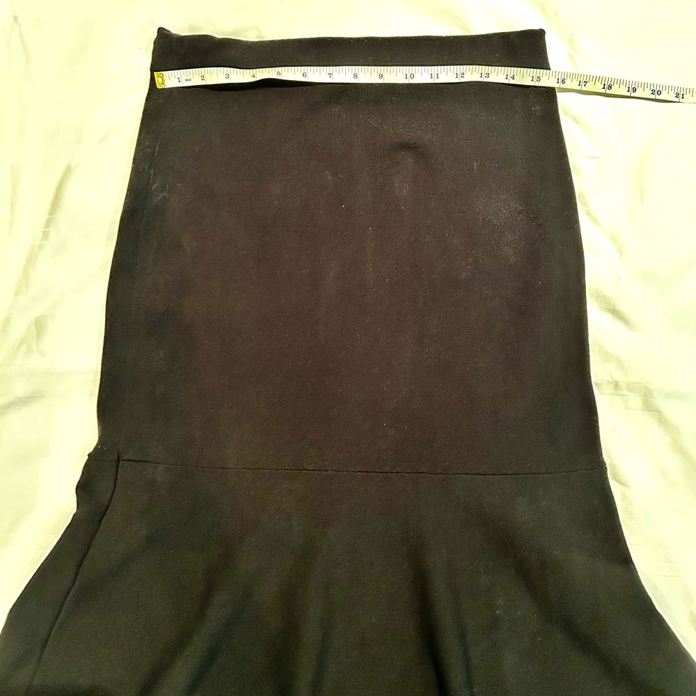 Ann Taylor Flared Black Knit Midi Skirt with Laser Cut Size M - Picture 4 of 7